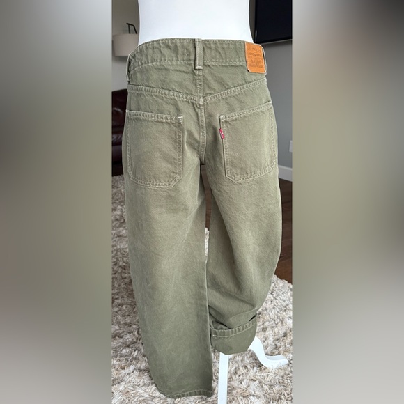 Levi's SIZE 27 Baggy Dad Olive Green Premium Denim Jeans - Picture 2 of 10